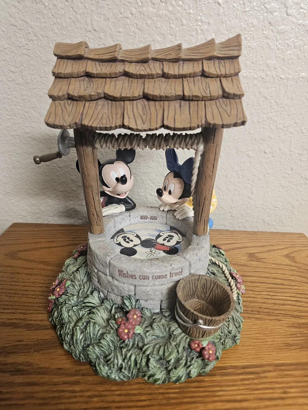 Hallmark Disney Mickey & Minnie 